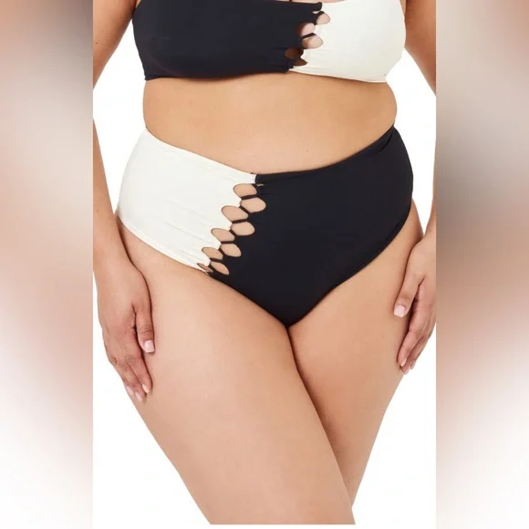 SOLD L*Space Solstice Bikini Set, Top Size Medium, Bottom Large, $248 - Picture 7 of 13
